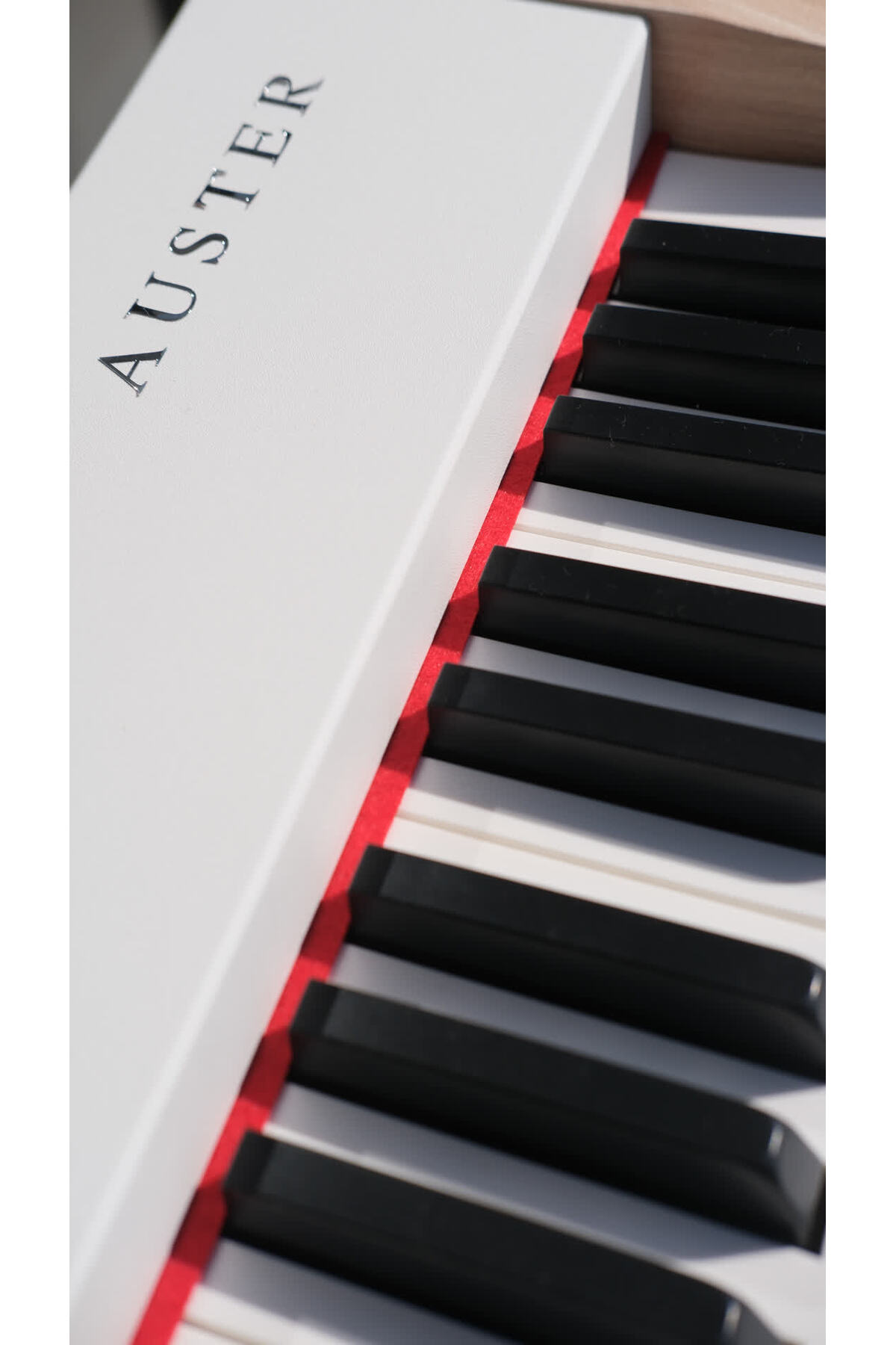 Beyaz — uster Art Edition ADP100 Dijital Piyano - 88 Tuş Çekiç Aksiyonlu + Metal Standlı