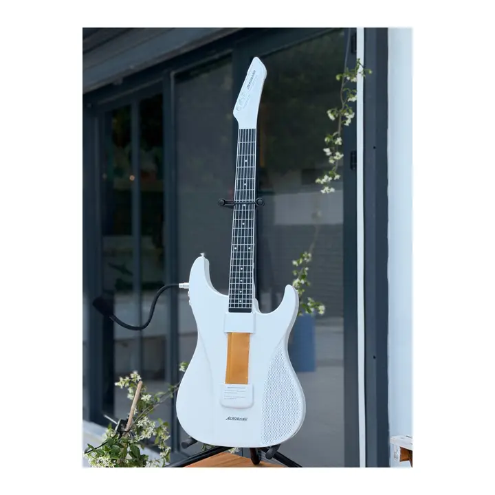 Büyütmek için tıkla AEROBAND Smart Guitar - Beyaz Set - Akustik, Elektro ve Bas Gitar Bir Arada - Mikrofonlu